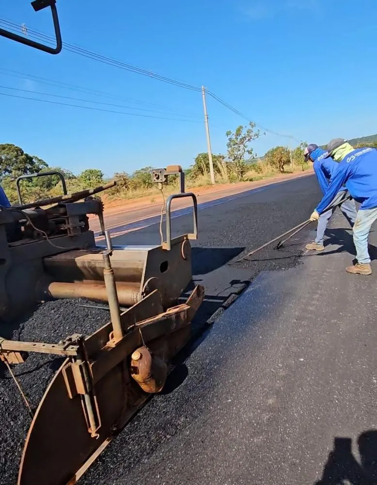 79af7650fcdac3dfd46433fb807b9cb4 Deputado Iolando Atende Pedido de Agricultores e Inicia Pavimentação na DF-220