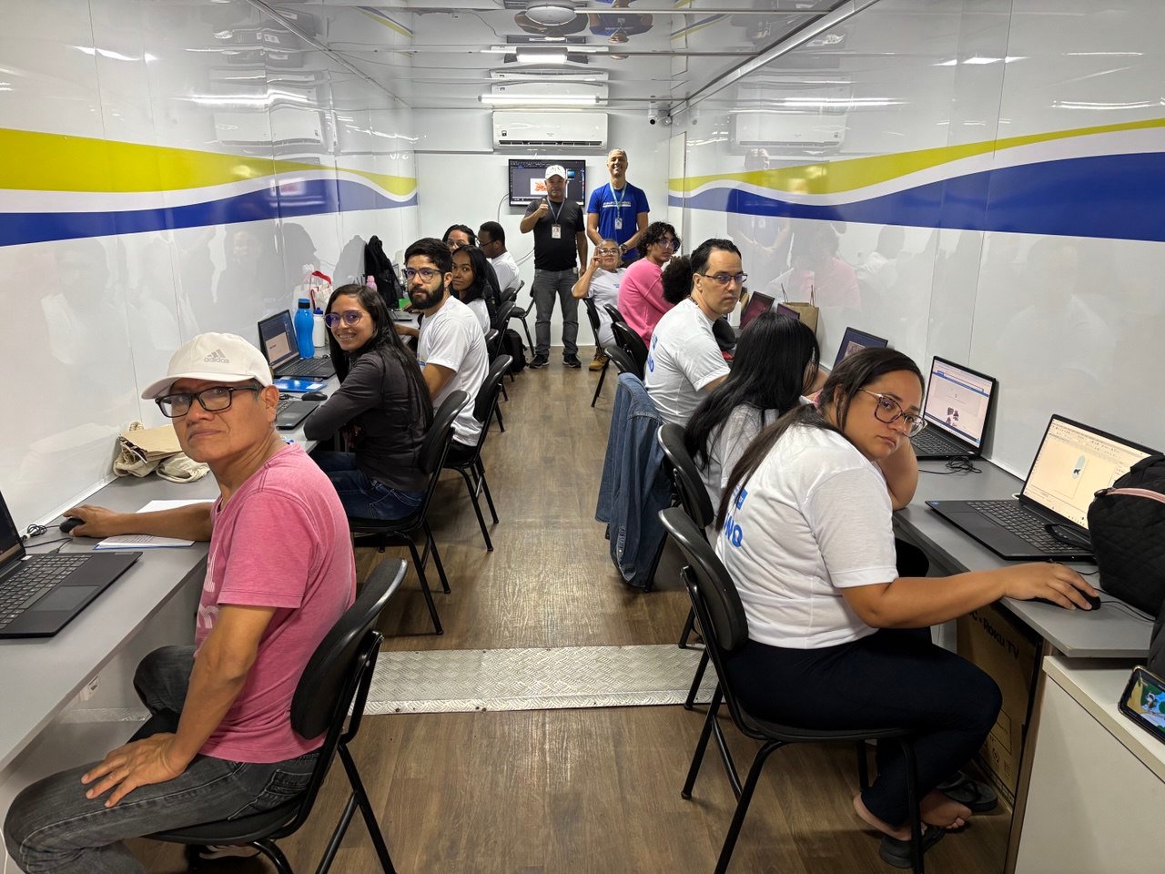 Carreta da Qualificação DF Oferece Cursos Gratuitos com 80 Horas de Capacitação Profissional na Cidade Estrutural