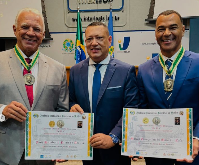 Captura-de-tela-2024-11-21-151503-1 Secretário de Governo do DF recebe medalha em homenagem ao Rei Pelé no Senado Federal