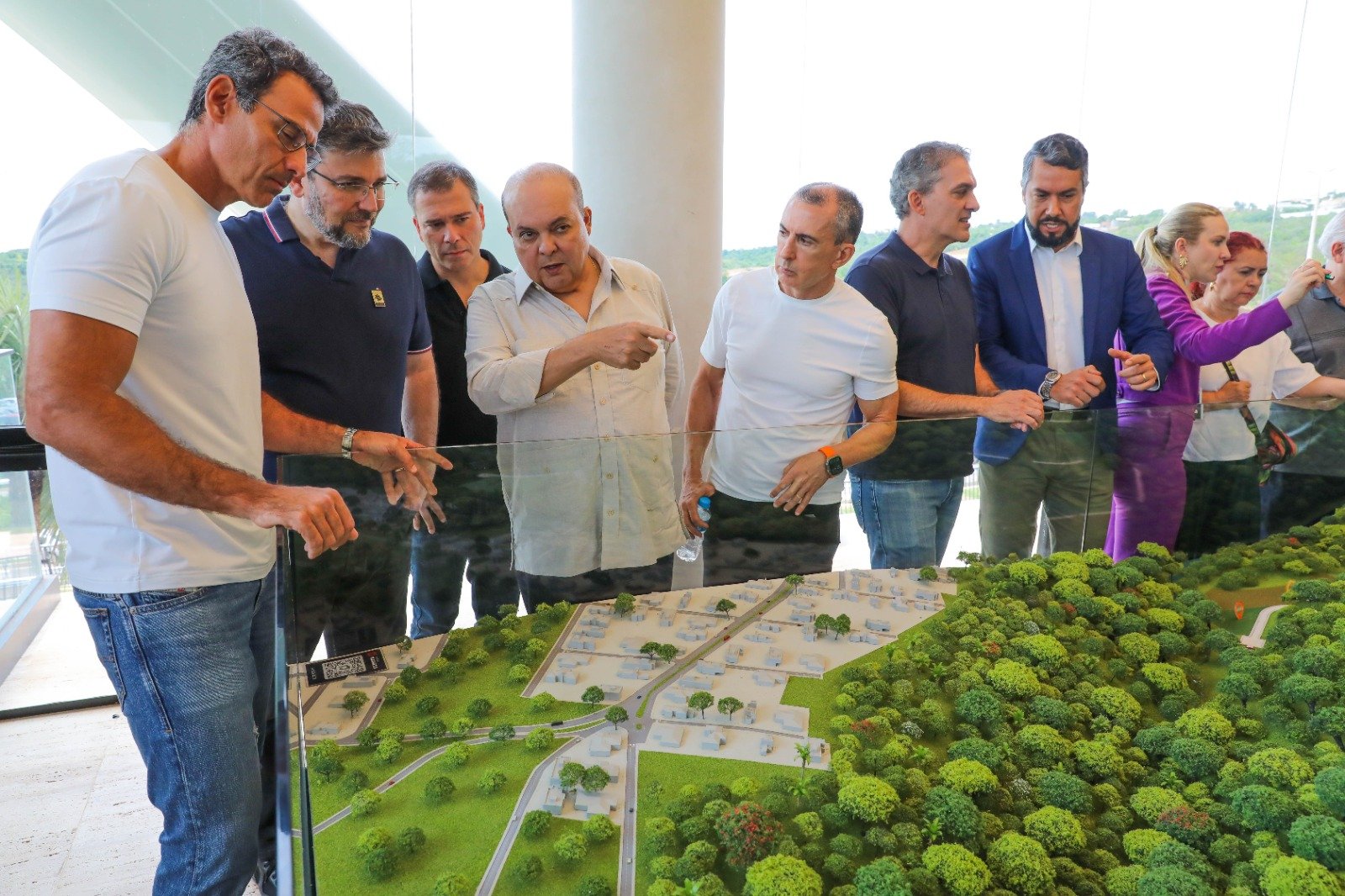 Em lançamento imobiliário no Jardim Botânico, governador ressalta ampliação da infraestrutura na região