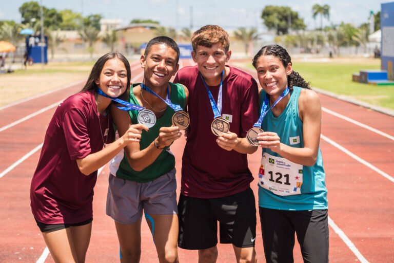 Medalhistas nos Jogos da Juventude, alunos da rede pública do DF disputarão Sul-Americano na Argentina Medalhistas nos Jogos da Juventude, alunos da rede pública do DF disputarão Sul-Americano na Argentina