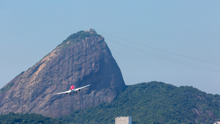 Aumenta preferência dos brasileiros por viagem de avião no verão