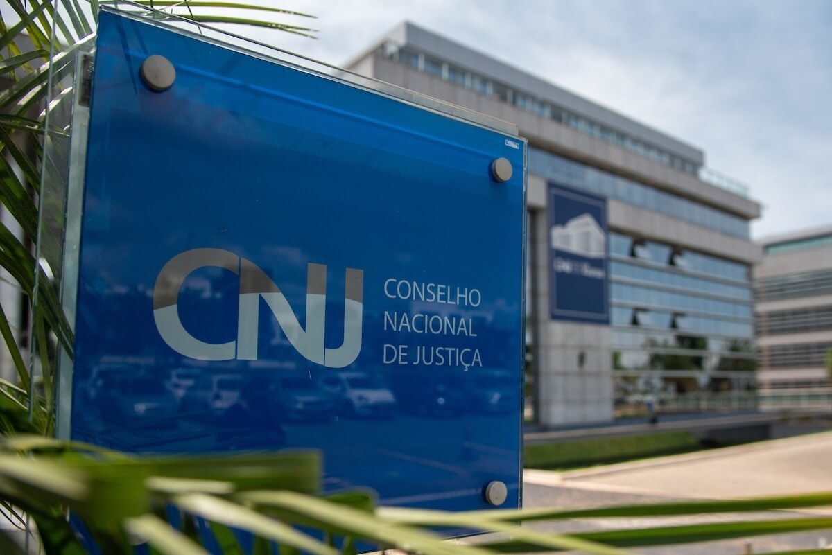 Auxílio-alimentação de R$ 10 mil é uma “desconfiguração”, diz CNJ