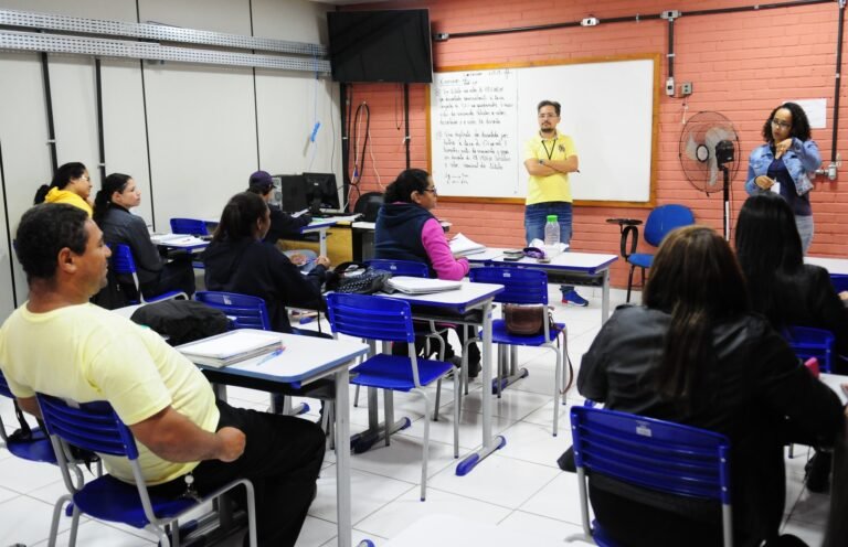 Inscrições nos cursos técnicos e de qualificação profissional do DF vão até sexta (6) Inscrições nos cursos técnicos e de qualificação profissional do DF vão até sexta (6)