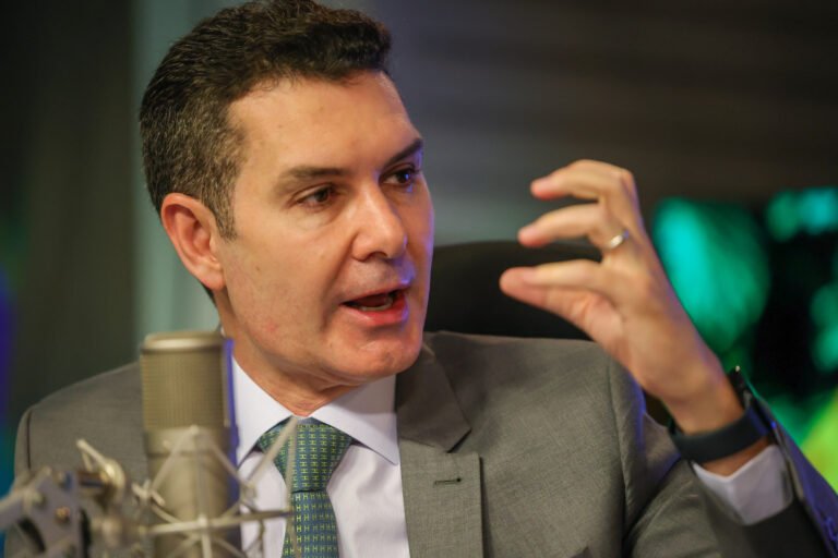Jader Filho explica ações do Periferia Viva, que vai investir mais de R$ 7 bilhões Jader Filho explica ações do Periferia Viva, que vai investir mais de R$ 7 bilhões