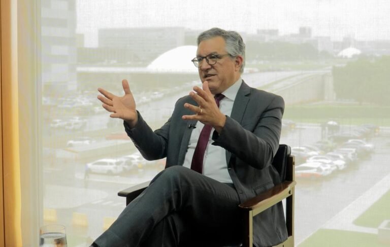 Padilha: governo confia em concluir votação do pacote fiscal neste ano Padilha: governo confia em concluir votação do pacote fiscal neste ano