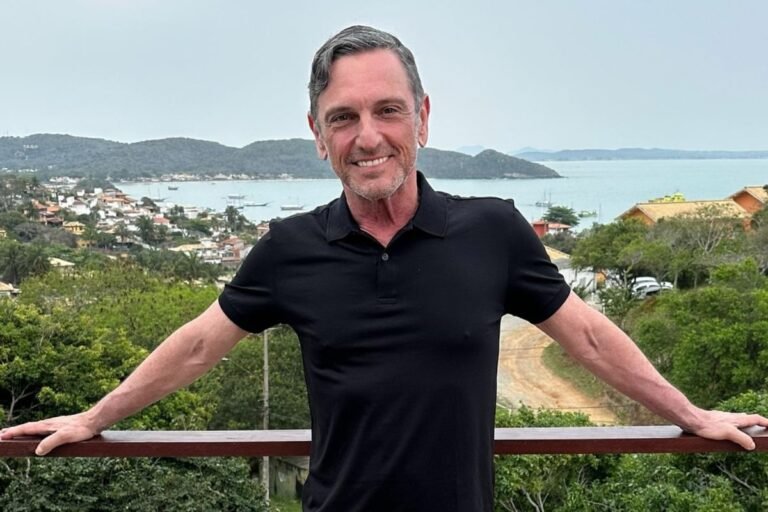 Paulo Miklos está internado na UTI com gastroenterite. Entenda quadro Paulo Miklos está internado na UTI com gastroenterite. Entenda quadro