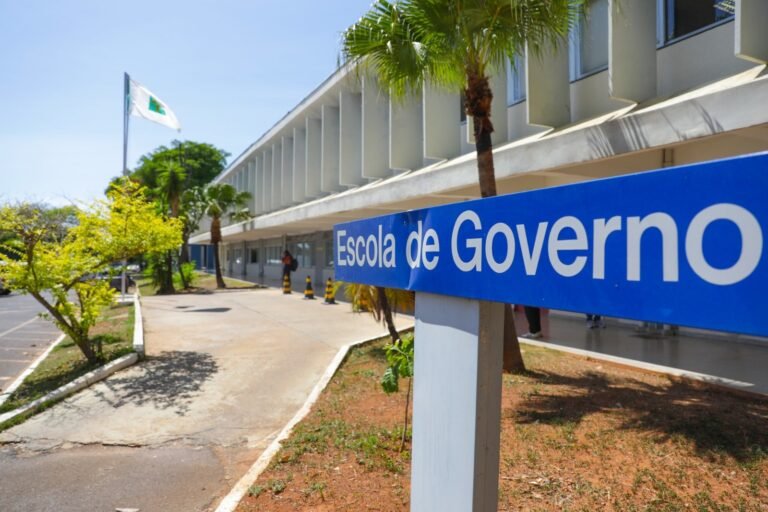 Servidores têm até 6 de janeiro para se inscrever nos cursos da Egov Servidores têm até 6 de janeiro para se inscrever nos cursos da Egov