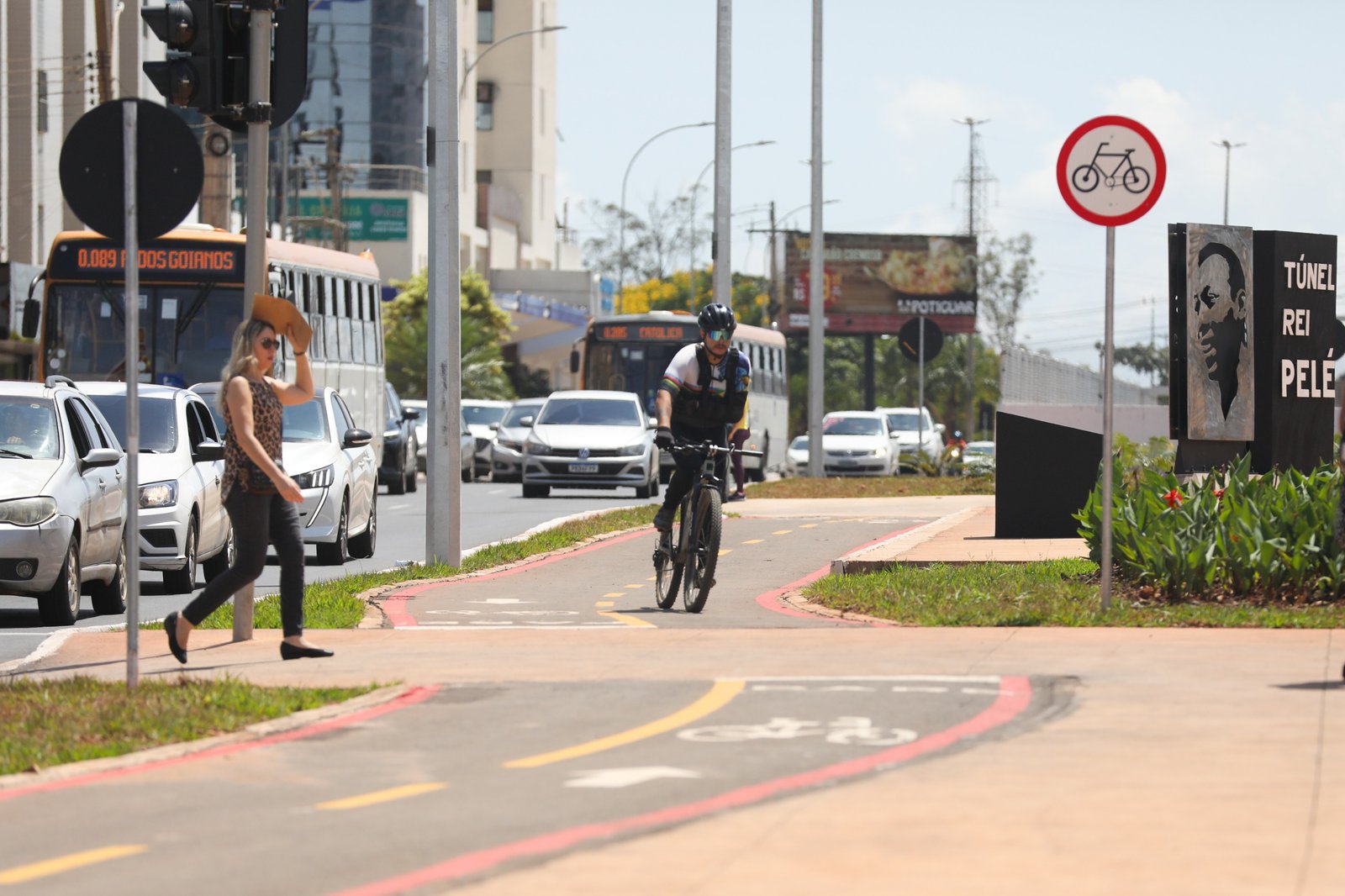 Vai de bike? Confira dicas para andar e para transportar a bicicleta com segurança