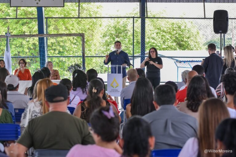 Água Quente celebra o seu 2º aniversário e conta com a presença do seu padrinho Deputado Jorge Vianna Água Quente celebra o seu 2º aniversário e conta com a presença do seu padrinho Deputado Jorge Vianna