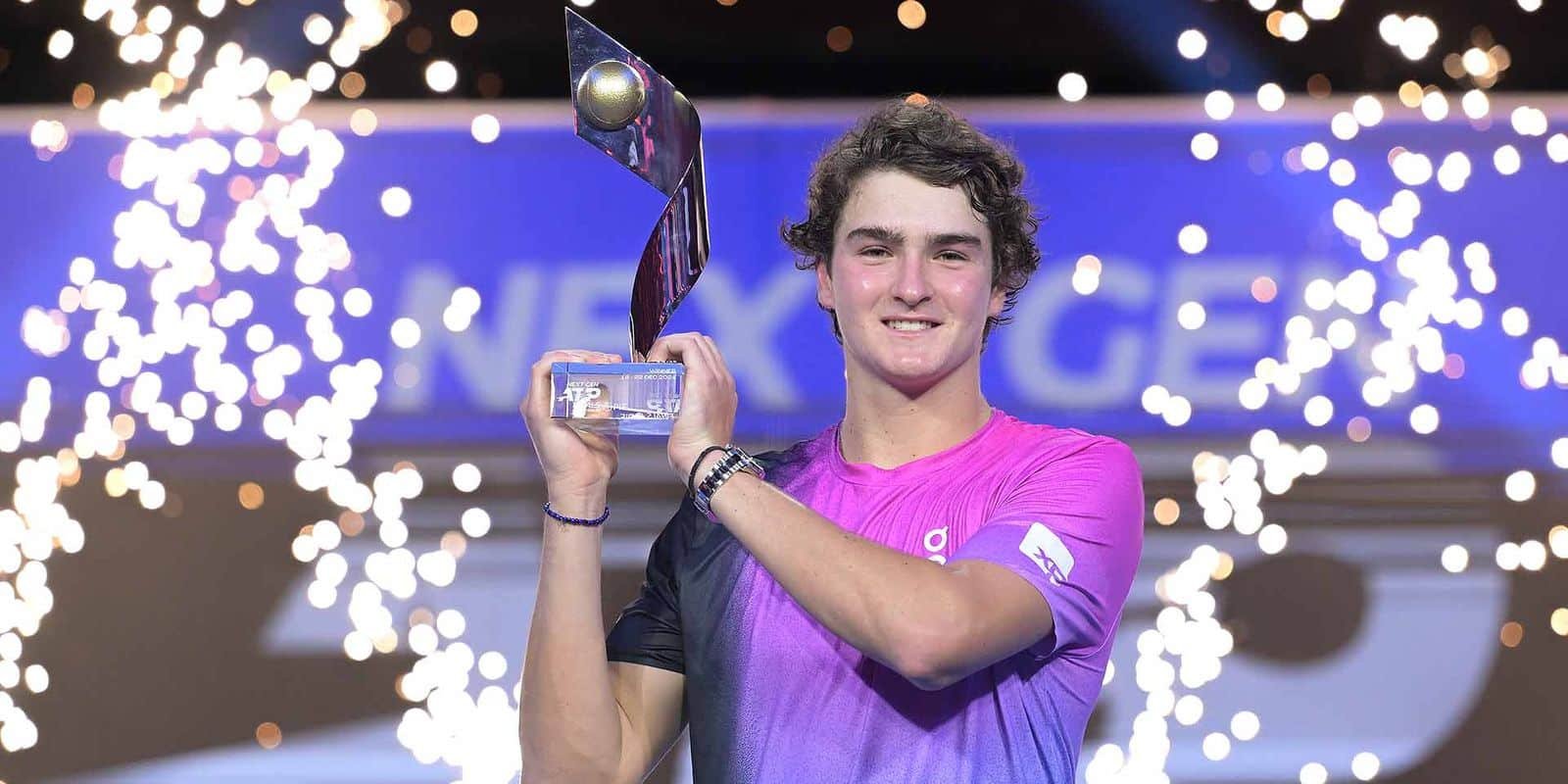 Tênis: João Fonseca conquista o título do Next Gen ATP Finals