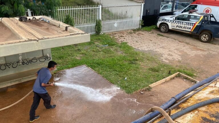 Administração Regional da Cidade Estrutural Realiza Mutirão de Limpeza em Espaços Públicos Administração Regional da Cidade Estrutural Realiza Mutirão de Limpeza em Espaços Públicos