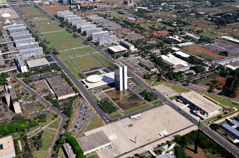 LDO é sancionada com veto a trecho que impediria bloqueio de emendas — Senado Notícias LDO é sancionada com veto a trecho que impediria bloqueio de emendas — Senado Notícias