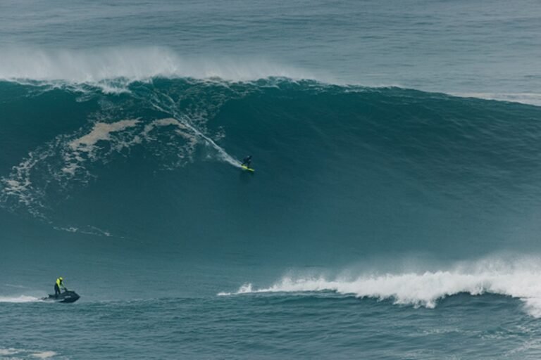 Brasileira Maya Gabeira se aposenta do surfe após 22 anos de carreira Brasileira Maya Gabeira se aposenta do surfe após 22 anos de carreira