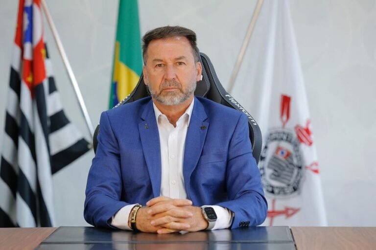 Corinthians: votação de impeachment de Augusto Melo é adiada