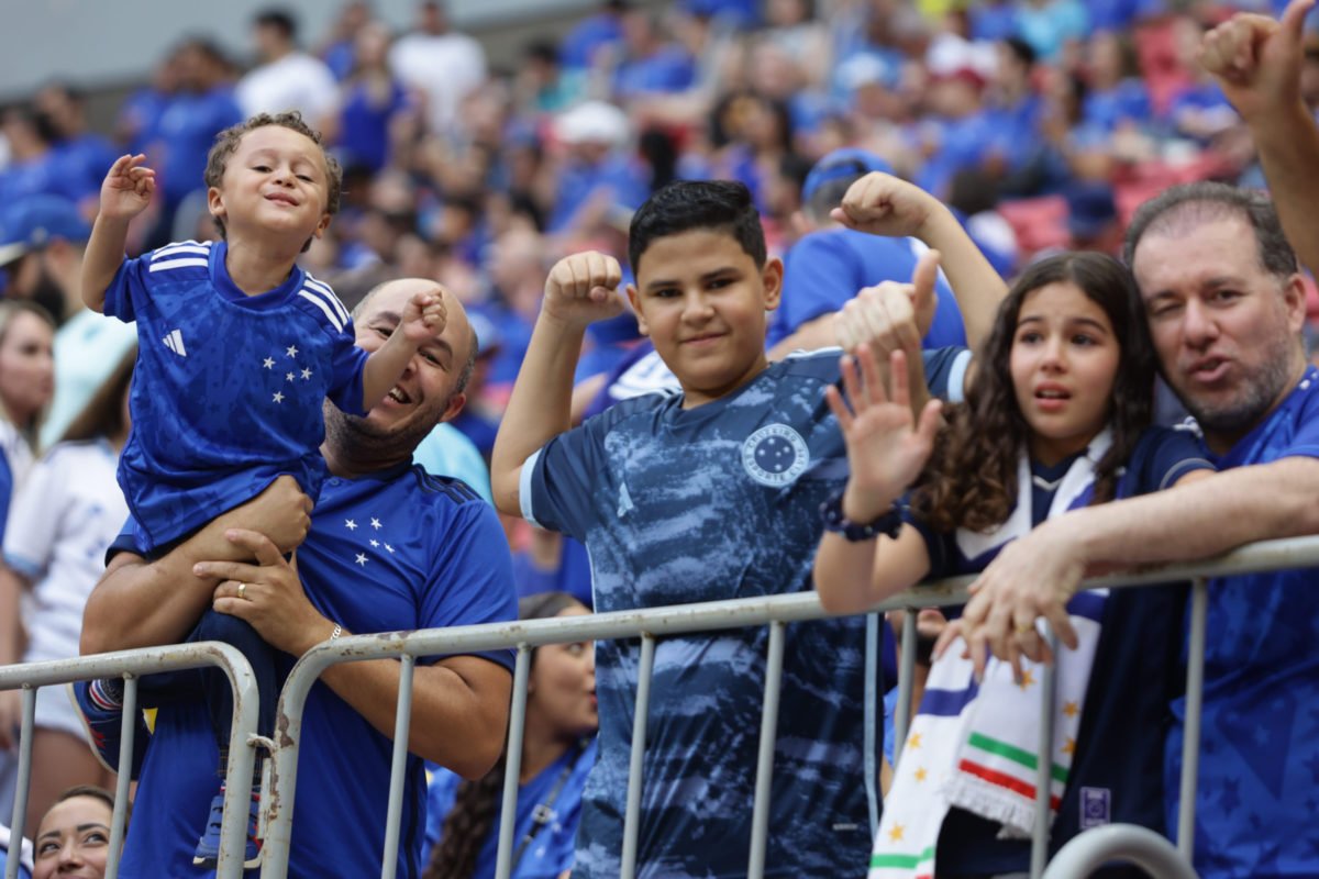 Cruzeiro encara o Athletic pelo Campeonato Mineiro em Brasília