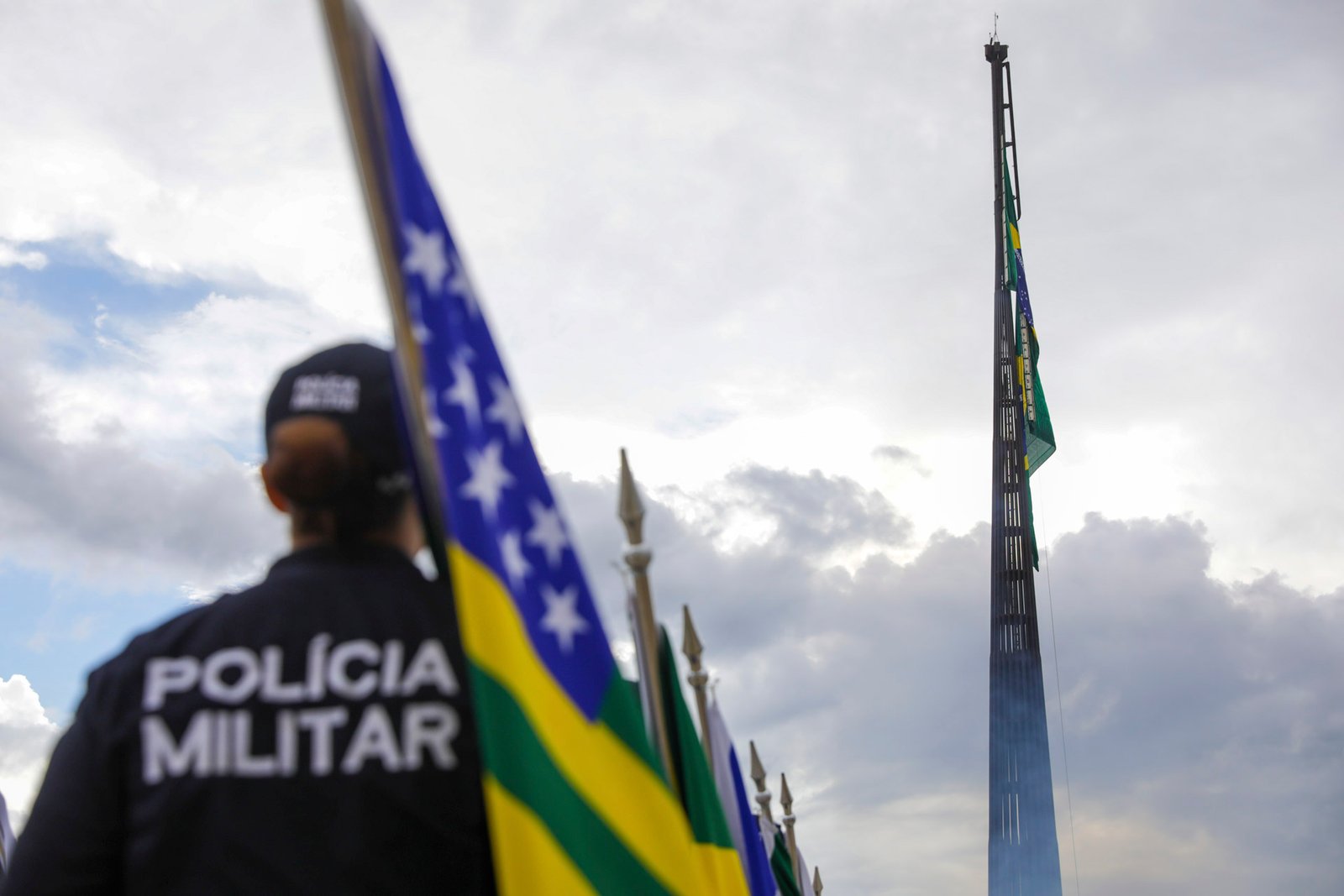 Primeira Troca da Bandeira Nacional de 2025 abre calendário cívico e atrai visitantes à Praça dos Três Poderes 