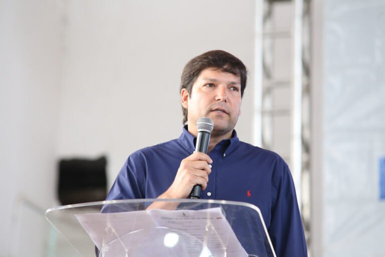 Deputado Robério Negreiros dá boas-vindas a mais de 1,5 mil alunos do 1º Ciclo do RenovaDF de 2025 Deputado Robério Negreiros dá boas-vindas a mais de 1,5 mil alunos do 1º Ciclo do RenovaDF de 2025