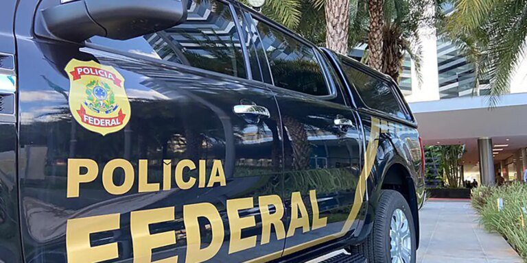 PF apreende arma de Daniel Silveira após determinação de Moraes PF apreende arma de Daniel Silveira após determinação de Moraes