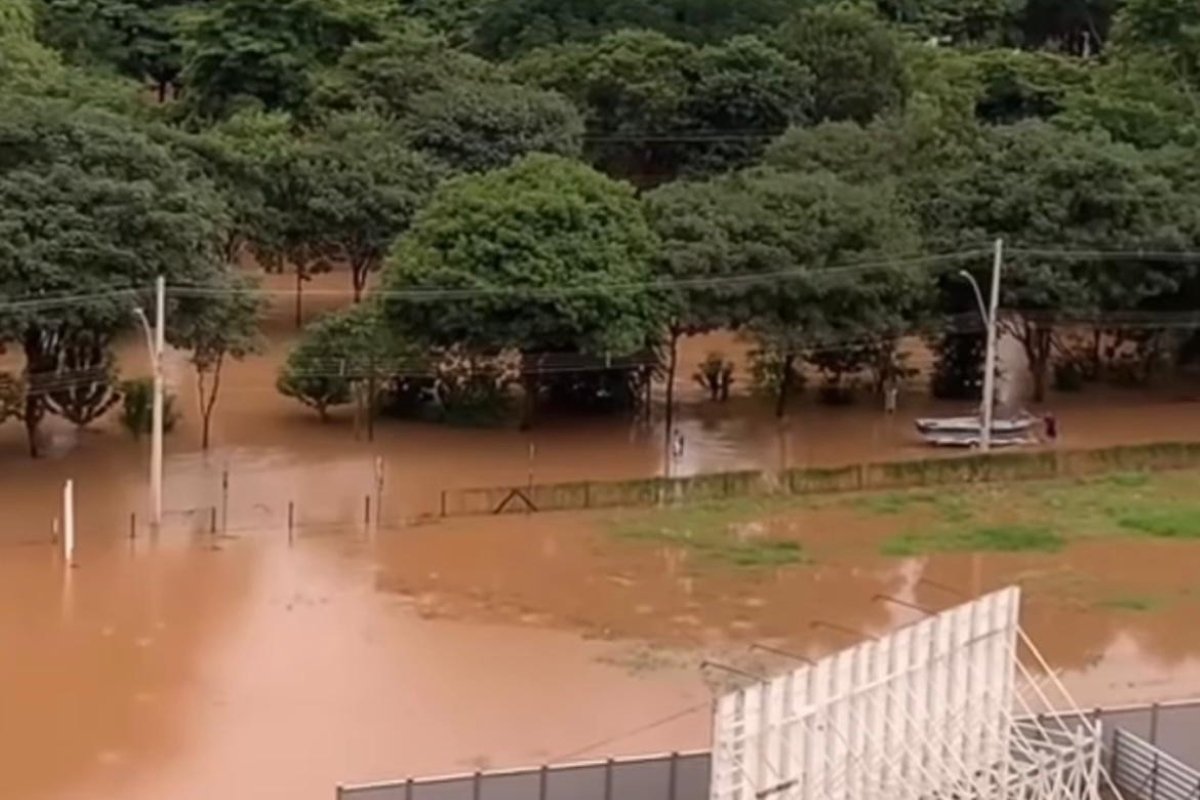 Após chuva histórica, aulas são retomadas em cidade do interior de SP