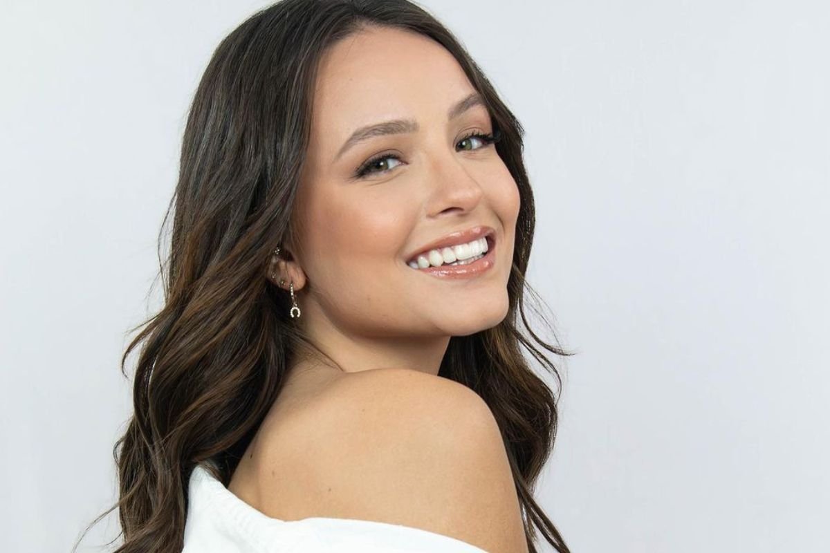 Fora da TV há 3 anos, Larissa Manoela anuncia retorno às novelas