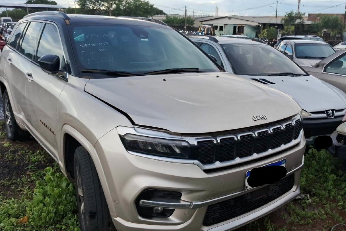 Leilão do Detran em Rio Preto (SP) tem moto a R$ 800 e carro de luxo