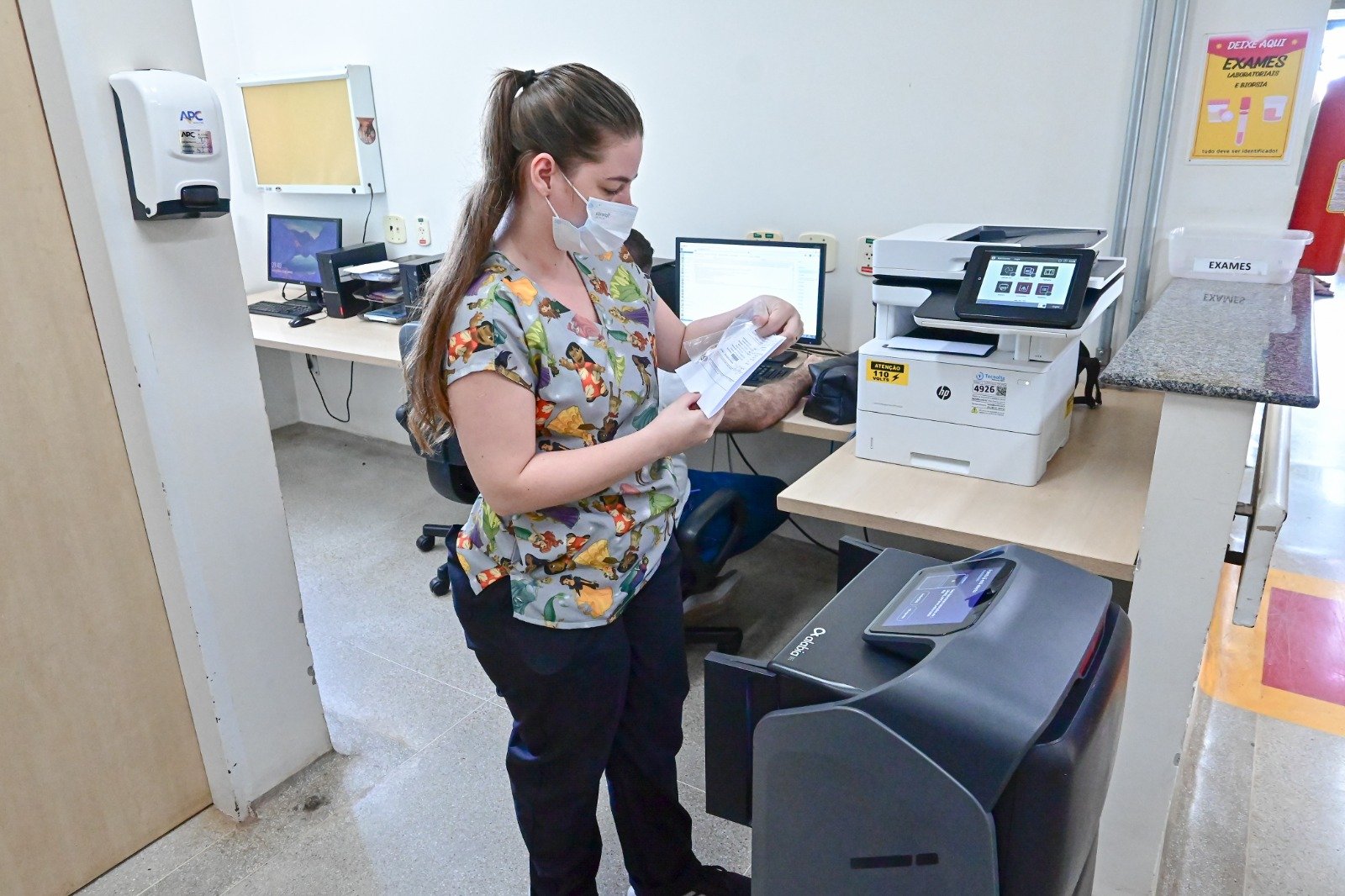 Robô que faz dispensação de medicamentos está em fase de testes no Hospital Regional de Santa Maria