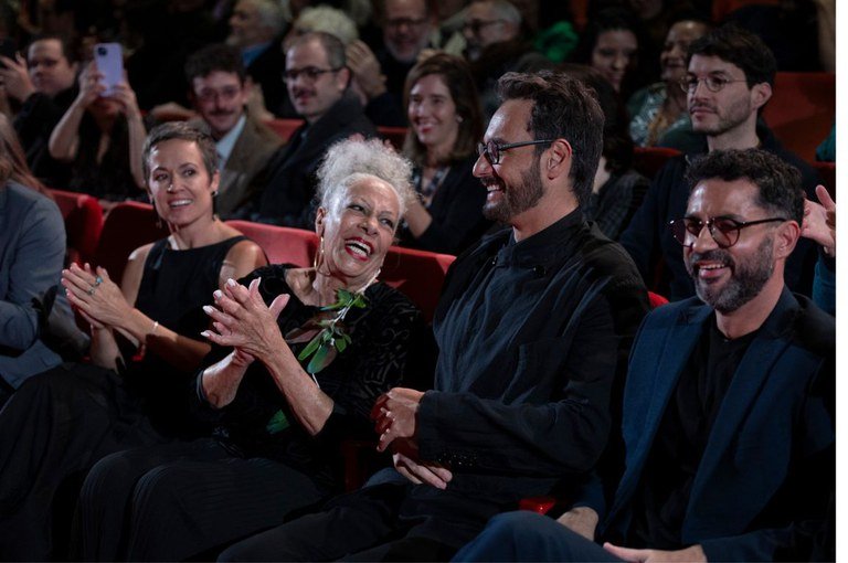 Urso de Prata ao filme 'O Último Azul' em Berlim premia momento do cinema brasileiro