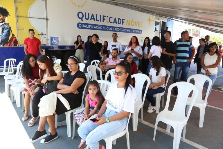 QualificaDF Móvel abre inscrições para mais de mil vagas da 5ª etapa do programa