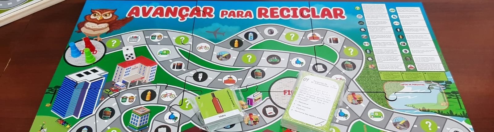 CFQ recebe do CRQ-IX jogo educativo sobre reciclagem