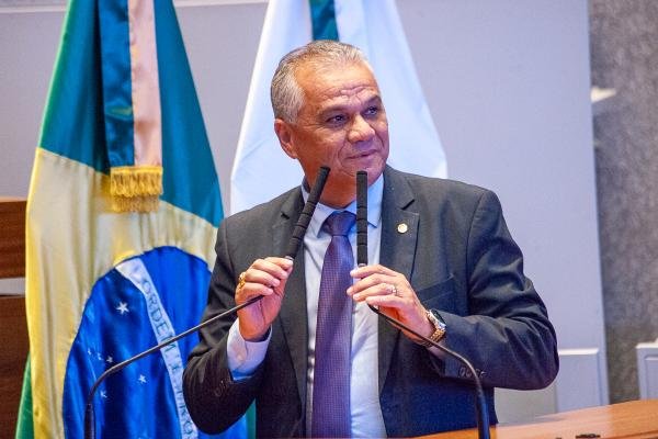 Pastor Daniel de Castro elogia GDF mas critica derrubadas na 26 de Setembro