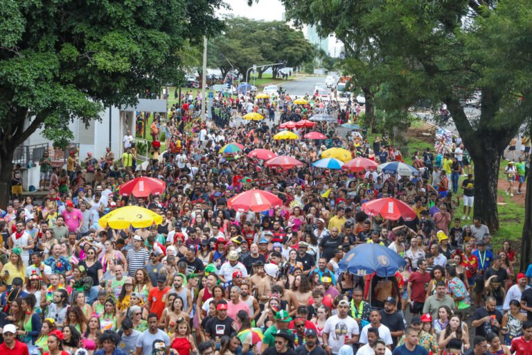 Carnaval demanda cuidado redobrado para manter a hidratação Carnaval demanda cuidado redobrado para manter a hidratação