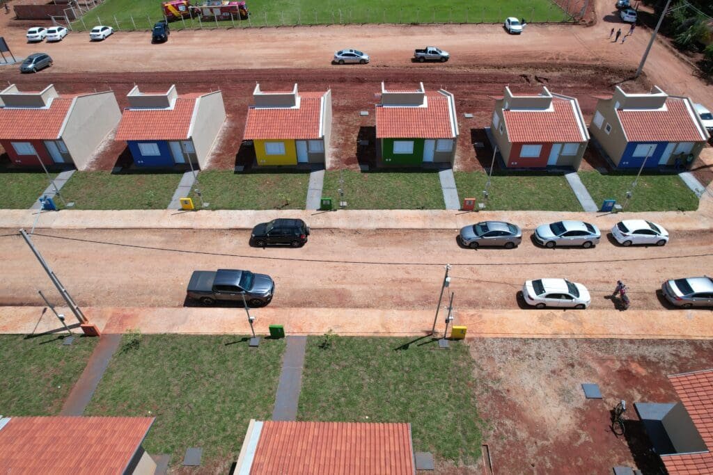 Governo entrega 166 casas a custo zero em quatro cidades