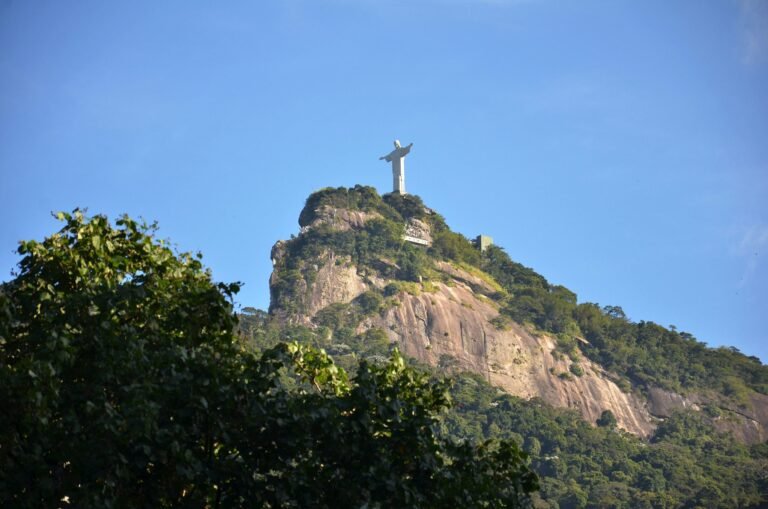 Cristo Redentor foi o atrativo brasileiro mais buscado no exterior em 2024 Cristo Redentor foi o atrativo brasileiro mais buscado no exterior em 2024