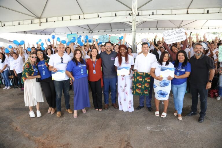 Mais de 500 alunos se formam no QualificaDF Móvel Mais de 500 alunos se formam no QualificaDF Móvel