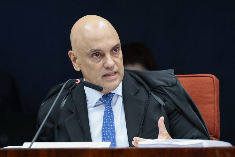 Moraes manda indireta a Trump e Musk no julgamento de Bolsonaro no STF Moraes manda indireta a Trump e Musk no julgamento de Bolsonaro no STF