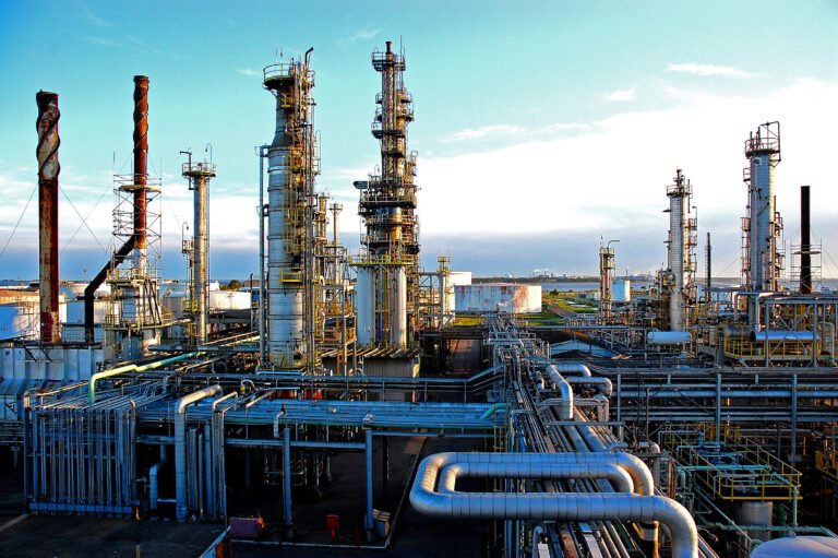 Na Refinaria Riograndense, tecnologia Petrobras transforma massa de eucalipto em combustível Na Refinaria Riograndense, tecnologia Petrobras transforma massa de eucalipto em combustível