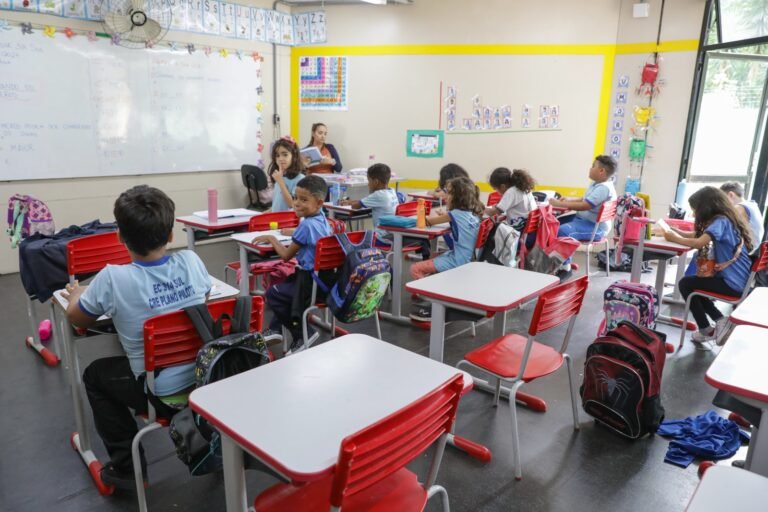 Oferta de busca ativa escolar é destaque na 21ª edição do Dia da Mulher Oferta de busca ativa escolar é destaque na 21ª edição do Dia da Mulher