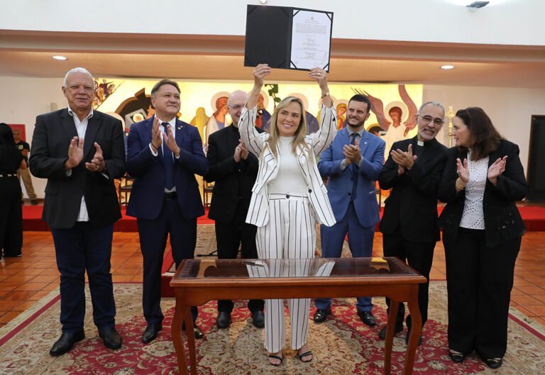 Seminário Redemptoris Mater recebe escritura de concessão de uso após mais de 30 anos de espera Seminário Redemptoris Mater recebe escritura de concessão de uso após mais de 30 anos de espera