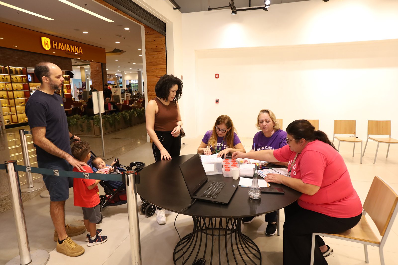 Shopping de Águas Claras recebe vacinação para todas as idades