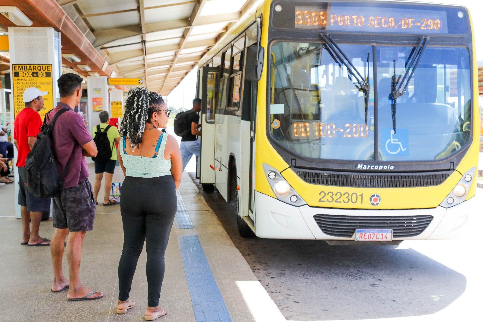 Vai de Graça: passageiros comemoram primeiro domingo de transporte público gratuito após o Carnaval 