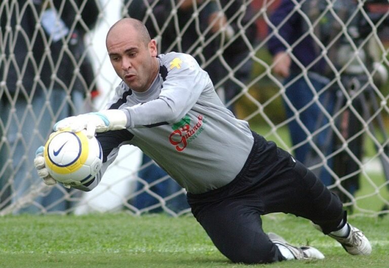 “Constrangedor”, diz ídolo do Palmeiras sobre pênalti contra Sport “Constrangedor”, diz ídolo do Palmeiras sobre pênalti contra Sport