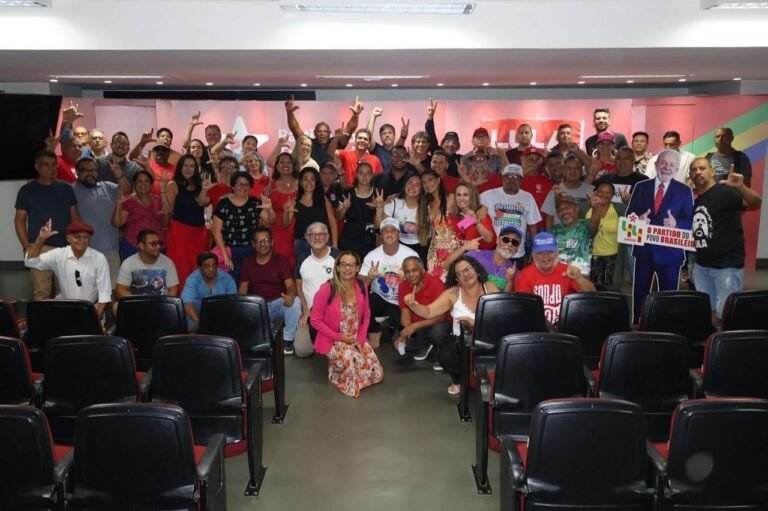 Deputado Ricardo Vale lidera movimento pela unidade e fortalecimento do PT/DF Deputado Ricardo Vale lidera movimento pela unidade e fortalecimento do PT/DF