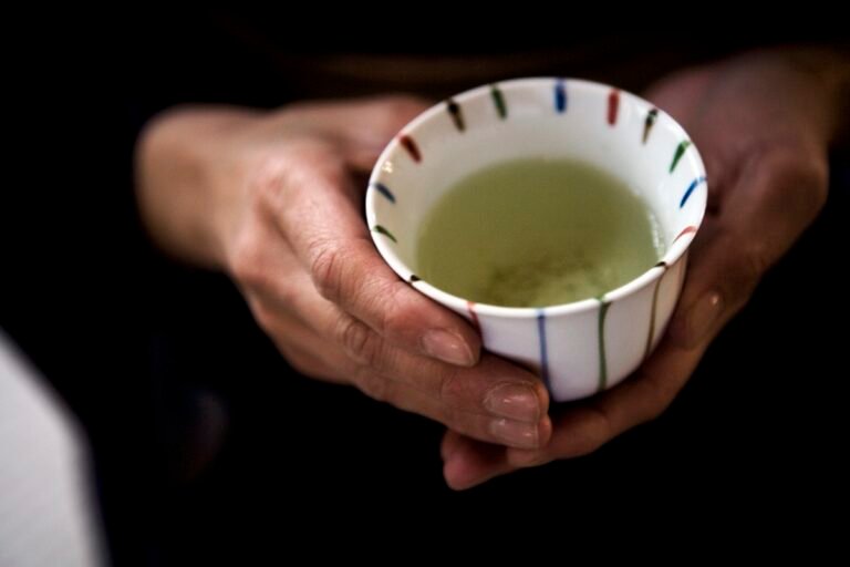 Chá de alface: saiba quais são os benefícios da infusão Chá de alface: saiba quais são os benefícios da infusão