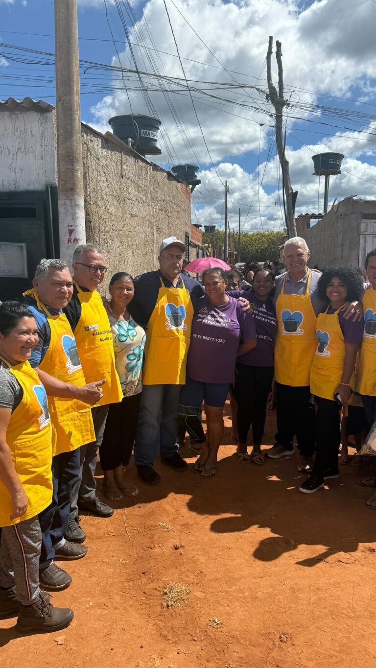 Secretário José Humberto participa de ação solidária na Cidade Estrutural com o projeto Cozinha Solidária Filhos de Nazaré
