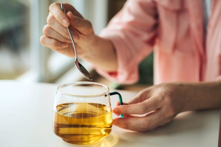 Chá anti-inflamatório ajuda a ganhar massa muscular e a perder peso Chá anti-inflamatório ajuda a ganhar massa muscular e a perder peso