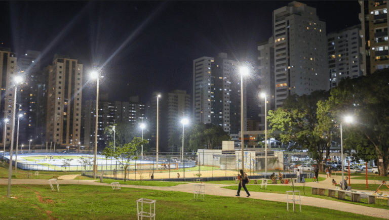 Administração de Águas Claras estabelece novas regras para uso de quadras esportivas durante o período noturno Administração de Águas Claras estabelece novas regras para uso de quadras esportivas durante o período noturno