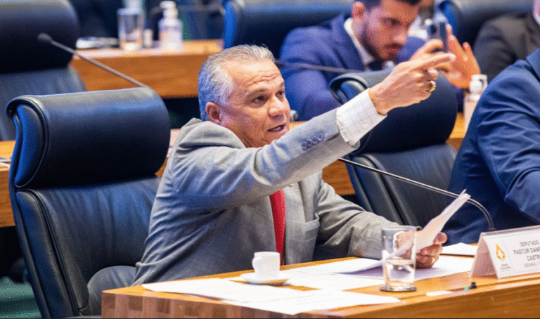 Deputado Daniel de Castro convoca moradores da 26 de Setembro para reunião com a Neoenergia