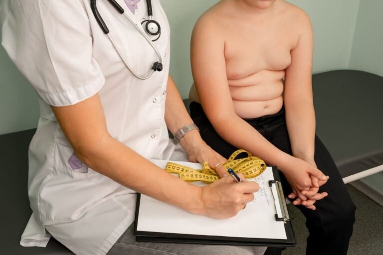 Saiba quais fatores ajudam a evitar a obesidade infantil Saiba quais fatores ajudam a evitar a obesidade infantil