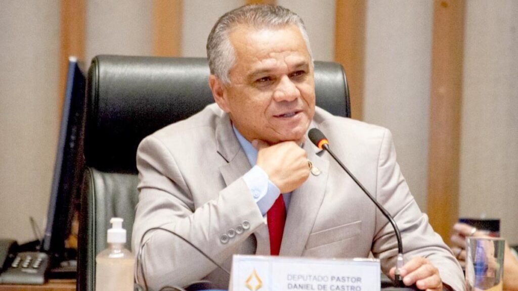 pastor-daniel-de-castro-divulgacao1-1024x576 Aprovado na CLDF projeto de lei que fortalece a segurança de mulheres nas universidades do DF